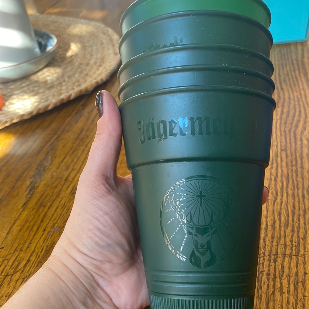 Set of 5 Jäegermeister plastic cups
